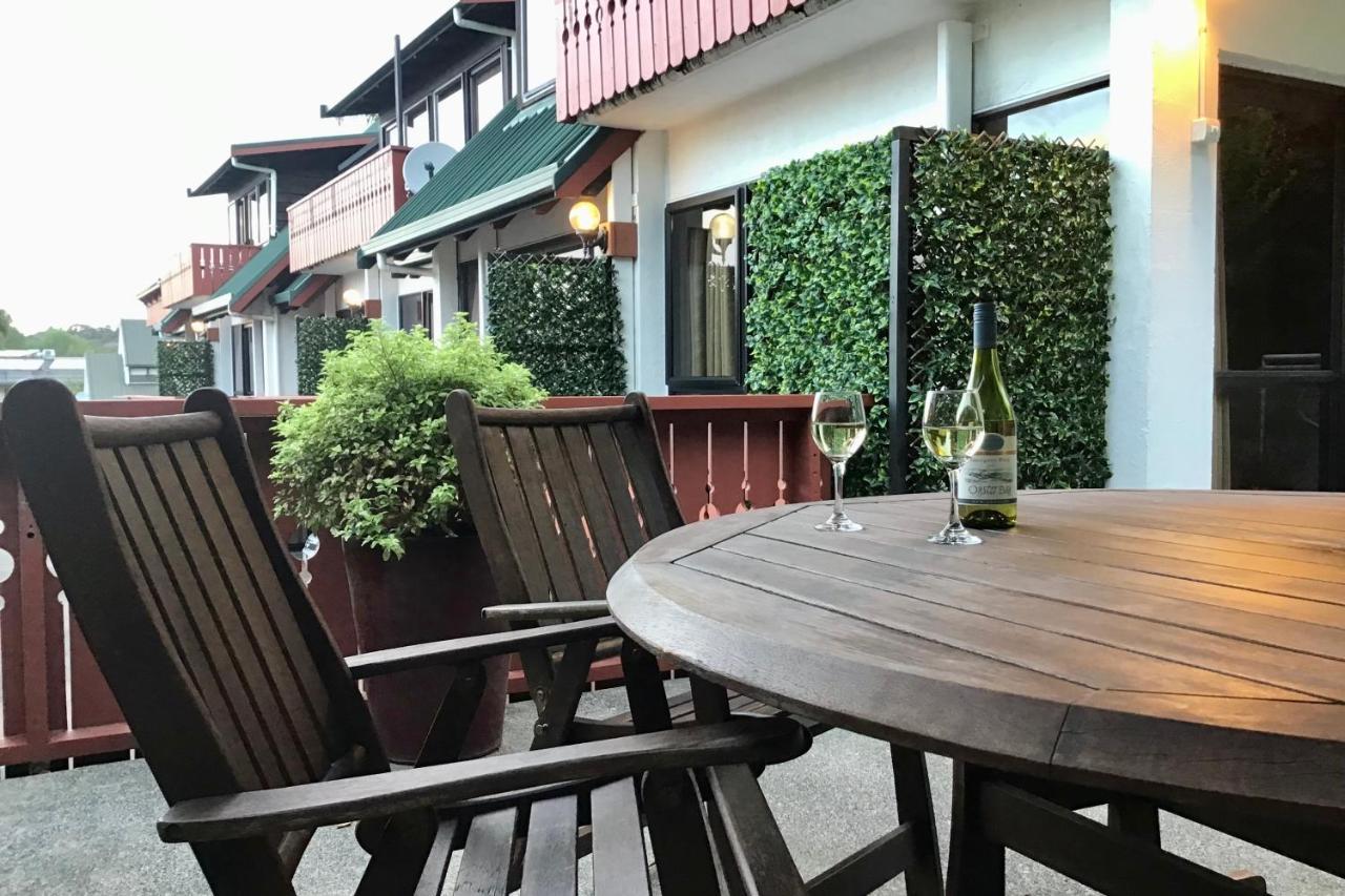 The Swiss Chalet Holiday Apartment 5, Bay Of Islands ไปเฮีย ภายนอก รูปภาพ