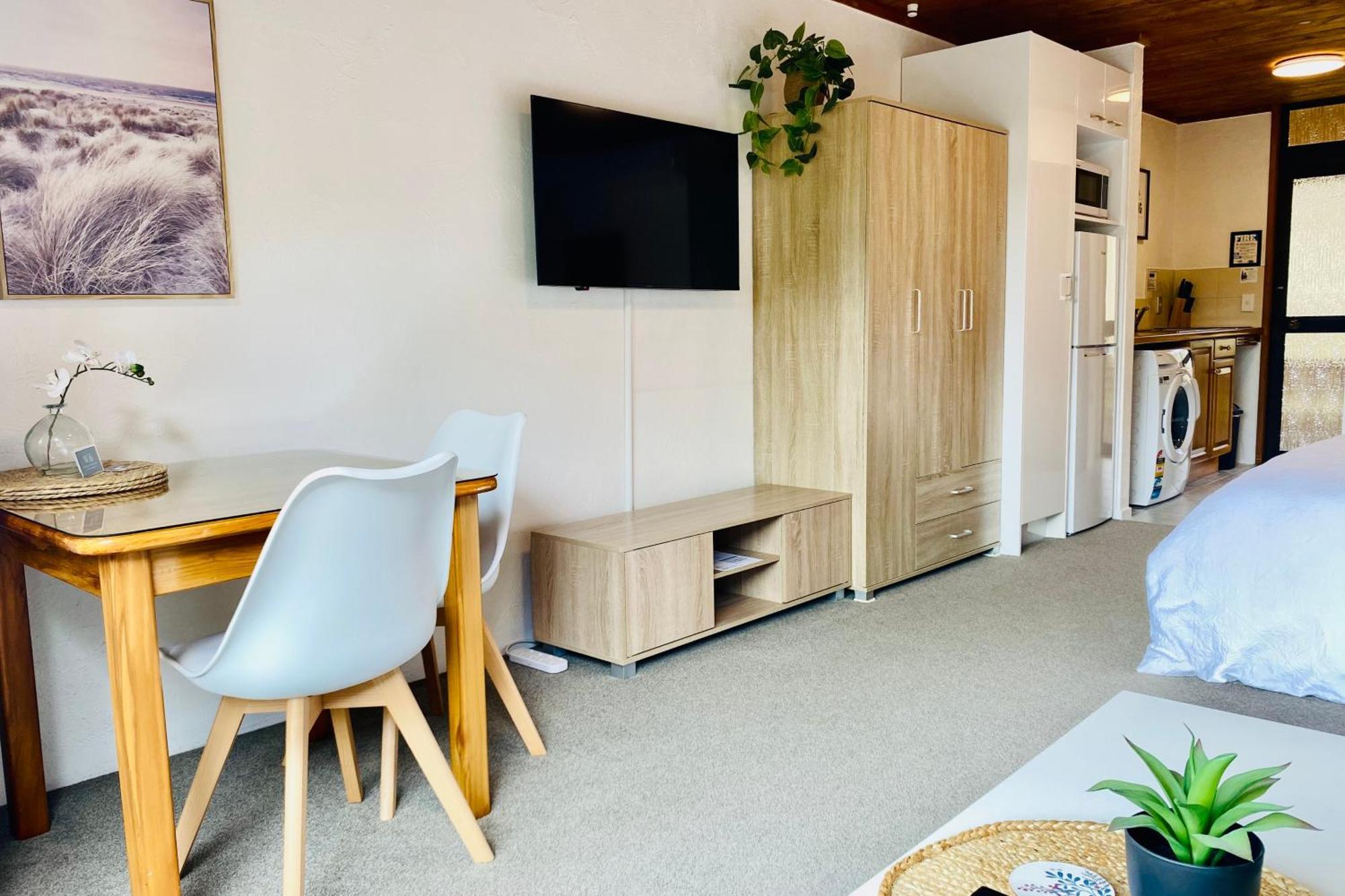 The Swiss Chalet Holiday Apartment 5, Bay Of Islands ไปเฮีย ภายนอก รูปภาพ
